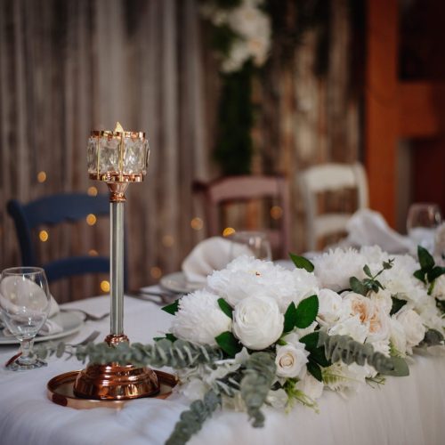 Mlada i mladoženja u prvom zagrljaju uz organizaciju vjenčanja BESCA tima